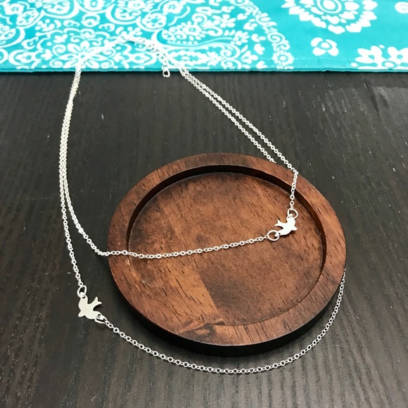 NEW!๐๐2 BIRD! 2 LAYER! SILVERY NECKLACE!๐๐LOVE - Picture 5 of 8